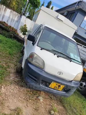 Toyota TownAce 2003 White