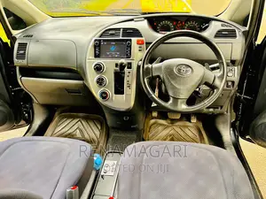 Toyota Ractis 2006 Black