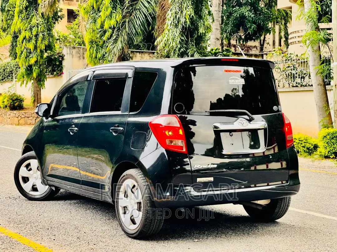 Toyota Ractis 2006 Black
