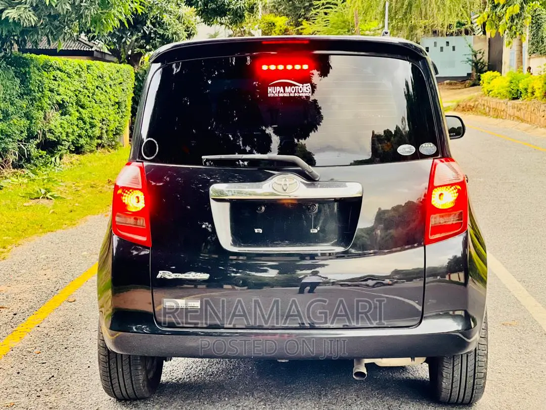 Toyota Ractis 2006 Black