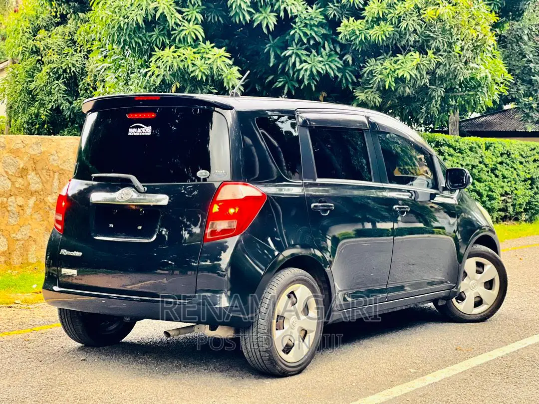Toyota Ractis 2006 Black