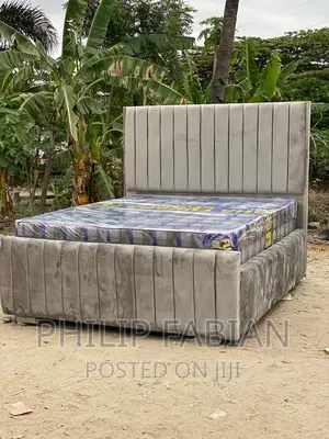 Bed Sofa 5 Kwa 6 Mpya