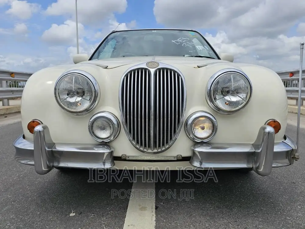 Nissan March 2001 Off white