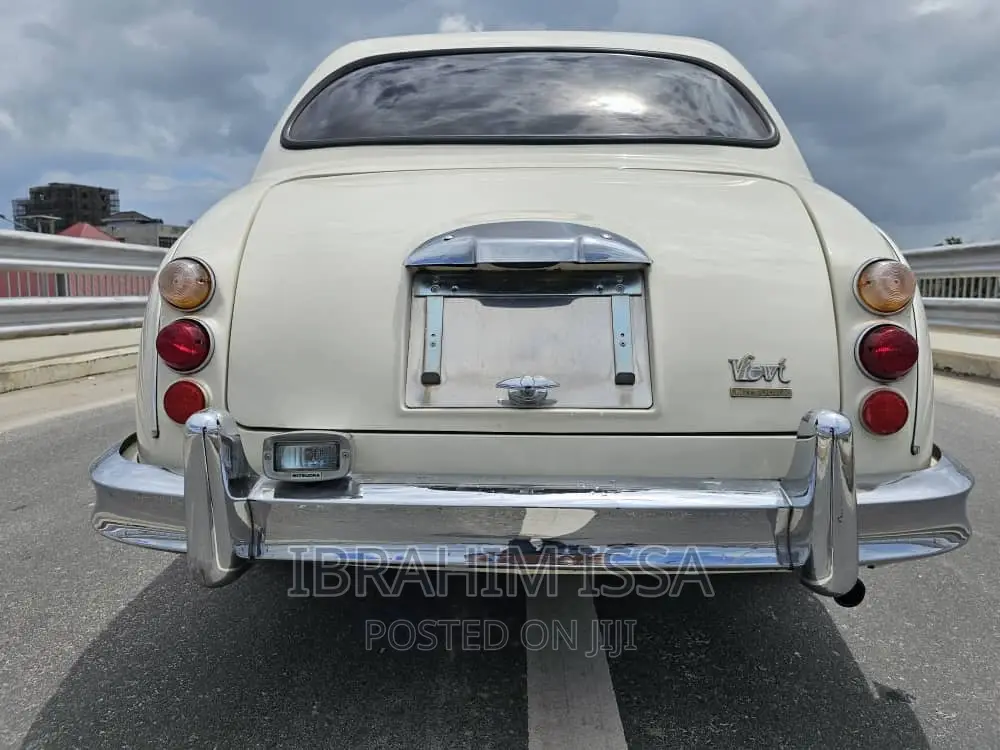 Nissan March 2001 Off white