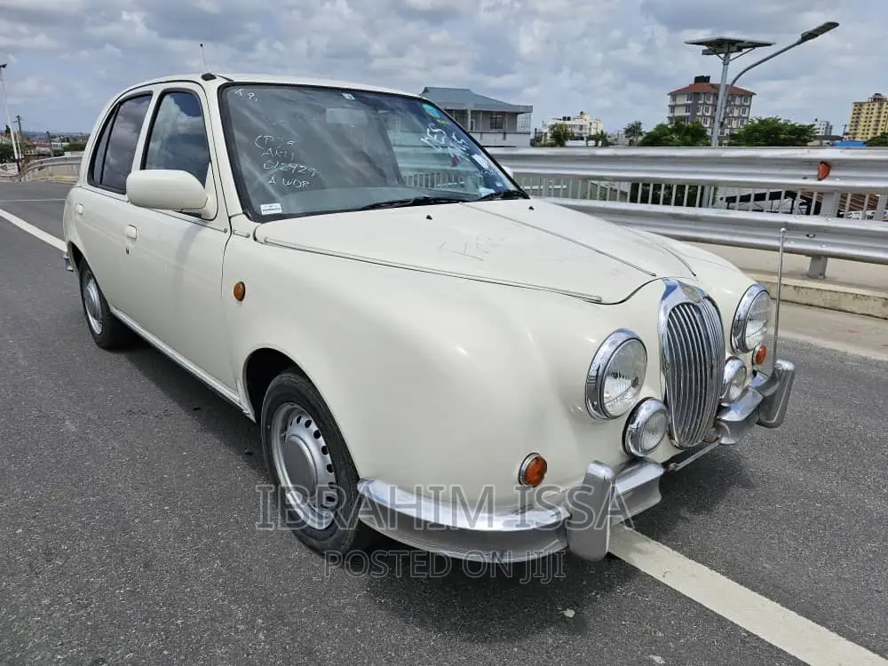 Nissan March 2001 Off white