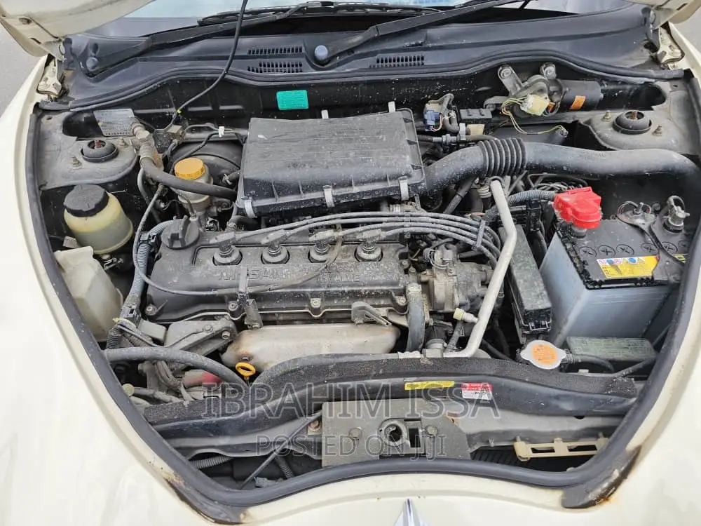 Nissan March 2001 Off white