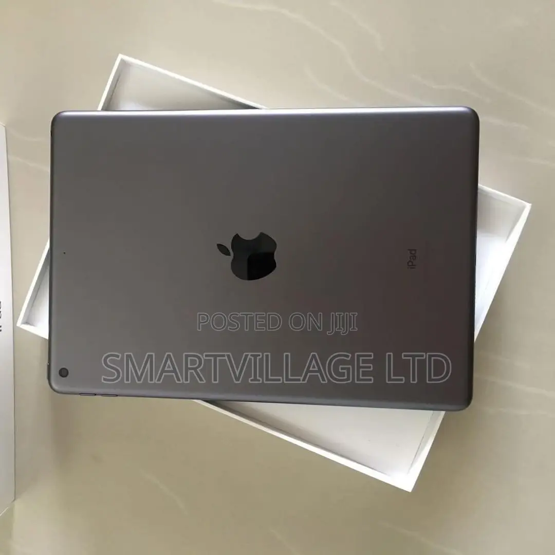New Apple iPad 9.7 64 GB Gray