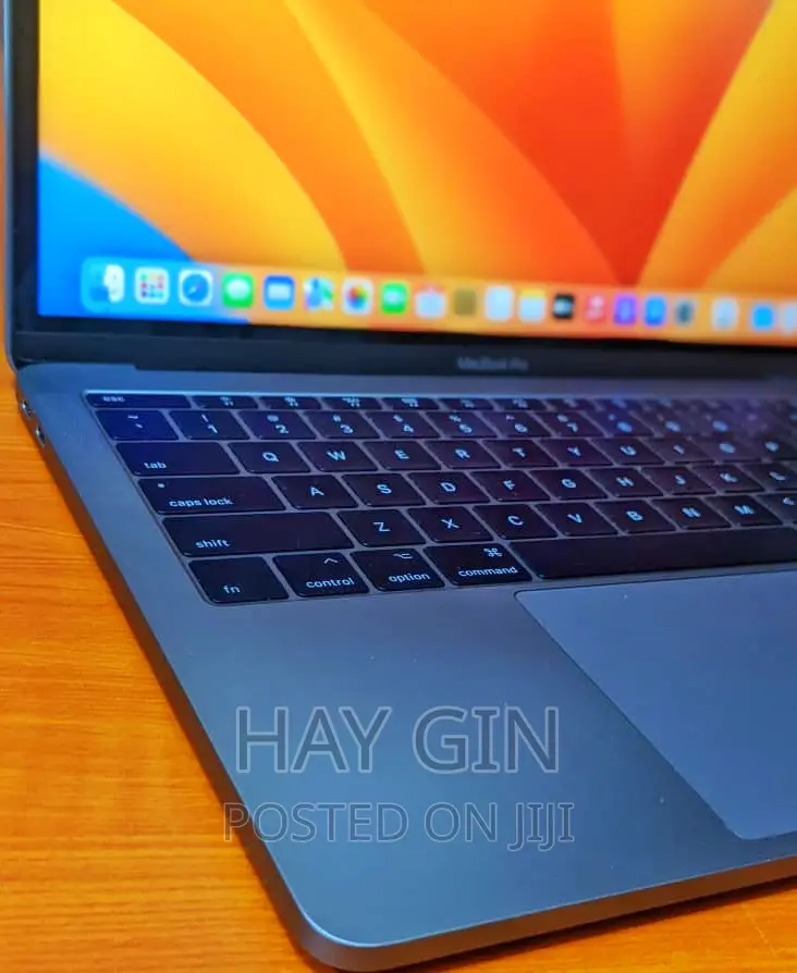 New Apple MacBook Pro 2017 16GB Intel Core I7 SSHD (Hybrid) 512GB