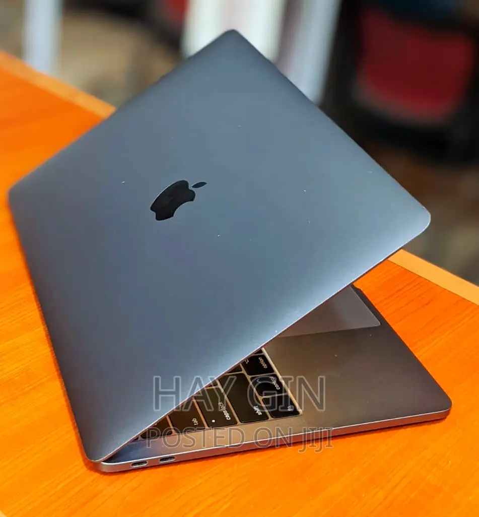 New Apple MacBook Pro 2017 16GB Intel Core I7 SSHD (Hybrid) 512GB