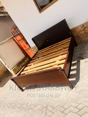 Kitanda 5×6