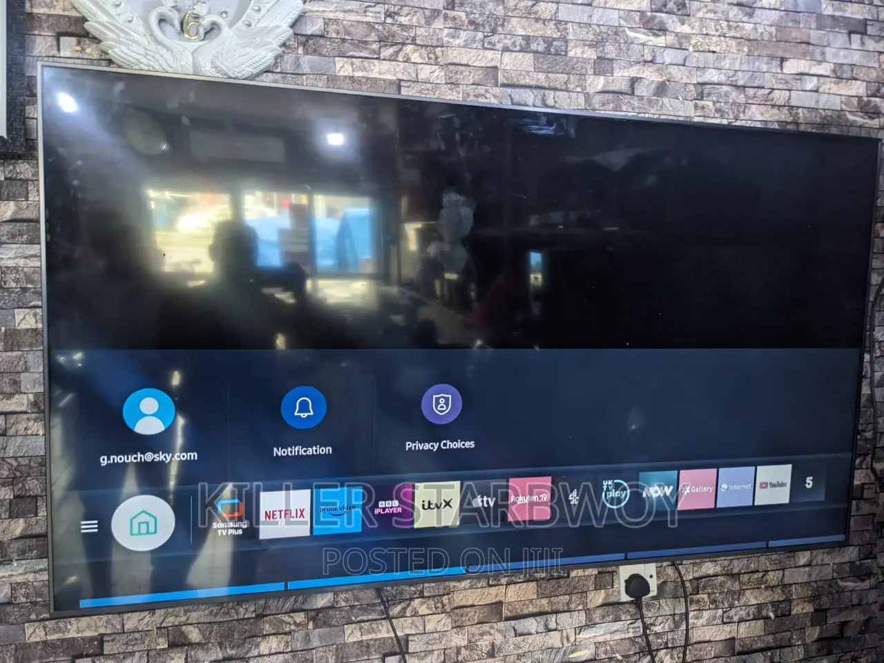 Samsung Smart Inchi 70