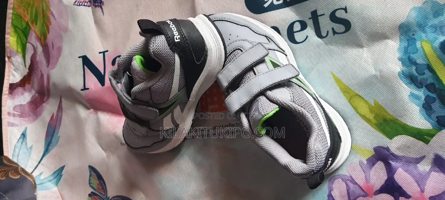 Reebok Kids Leather Sneaker