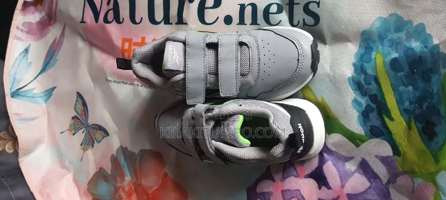 Reebok Kids Leather Sneaker