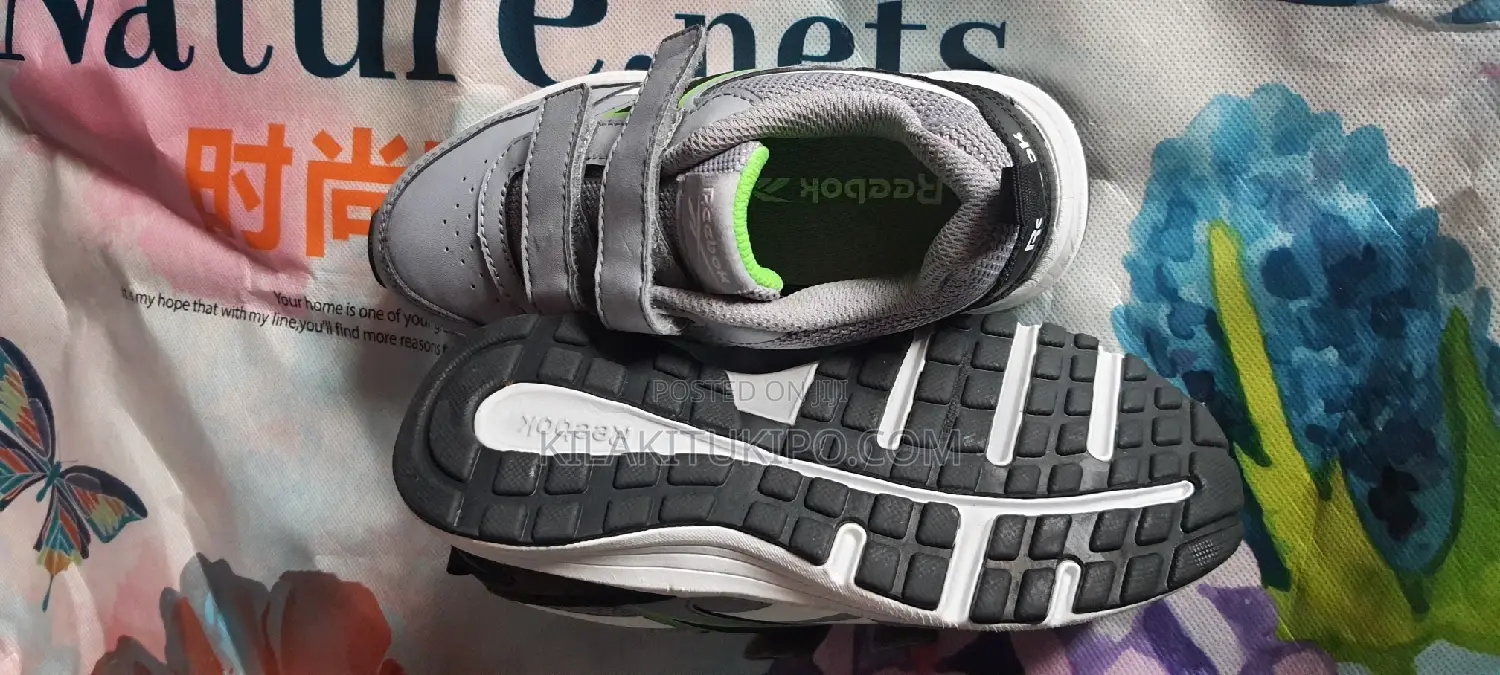 Reebok Kids Leather Sneaker