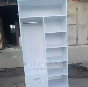 Kabati La Nguo