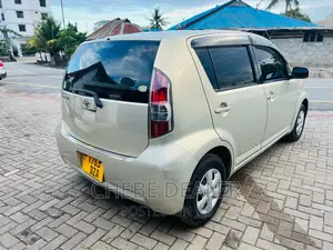 Toyota Passo 2004 Silver