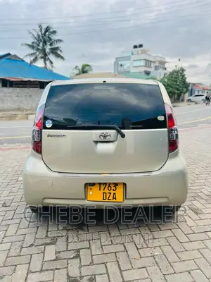 Toyota Passo 2004 Silver