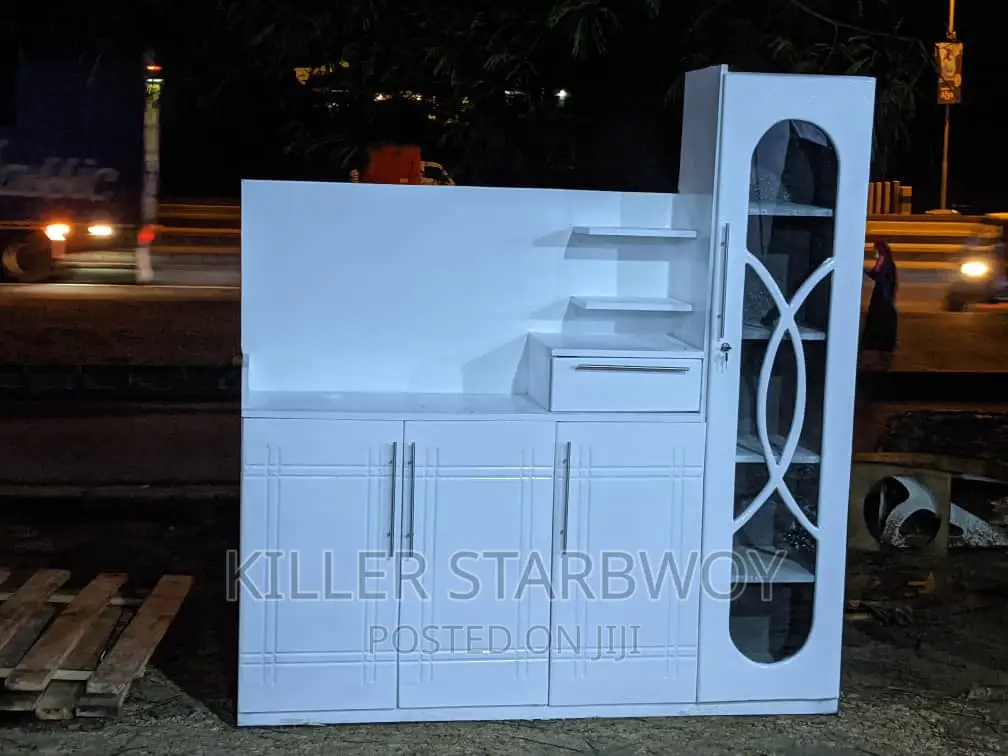Kitchen Cabinet Kubwa