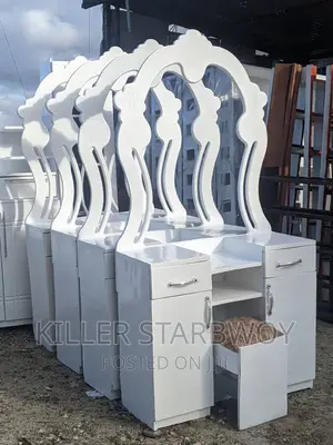 Dressing Table Mpya