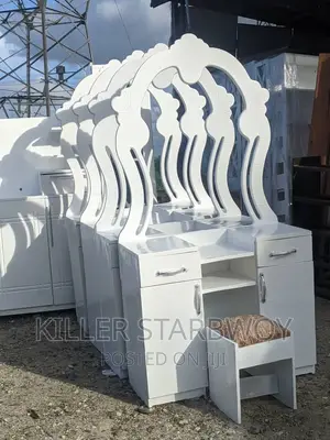 Dressing Table Mpya