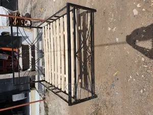 Vitanda Vya Chuma 5X6