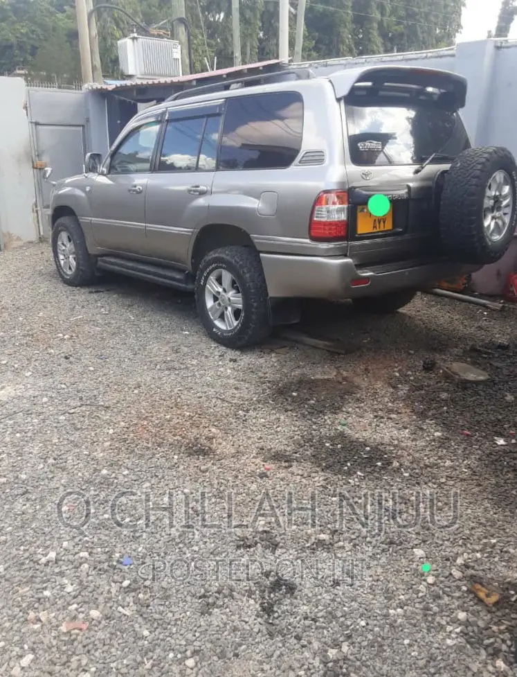 Toyota Land Cruiser 2002 Silver