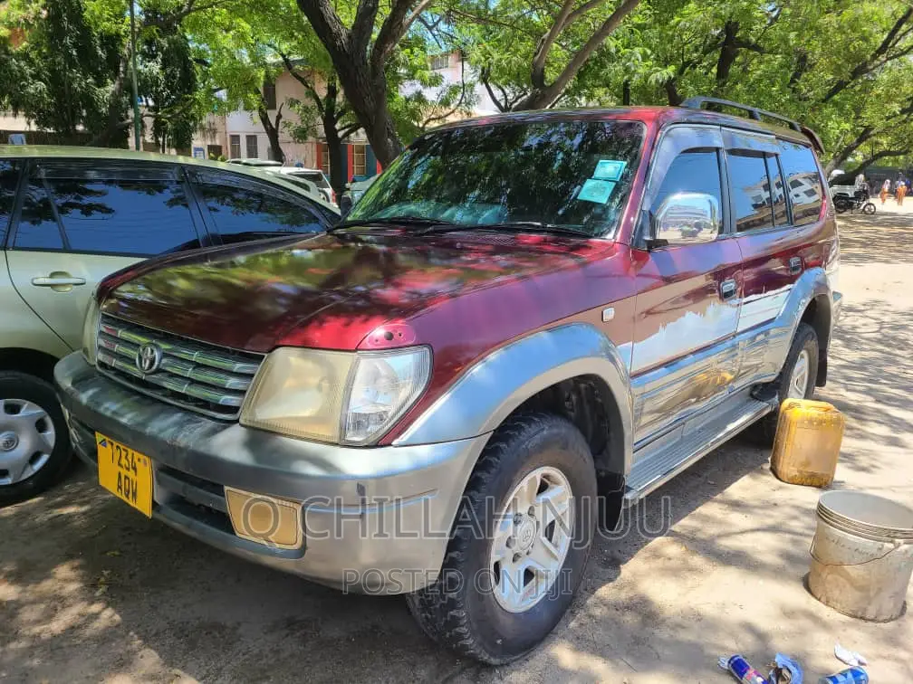 Toyota Land Cruiser Prado 2000 Red