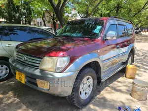 Toyota Land Cruiser Prado 2000 Red