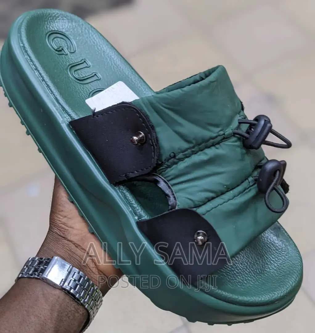 Mens Sandals GUCCI Green Original