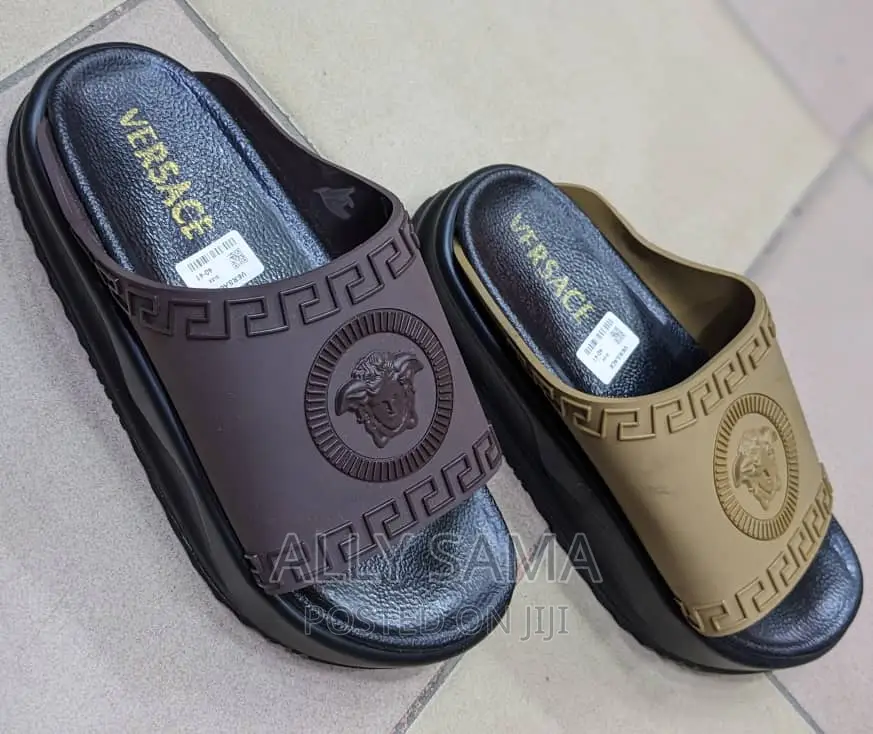Mens Sandals VERSACE. Coffee Material Rubber