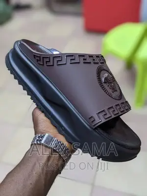 Mens Sandals VERSACE. Coffee Material Rubber