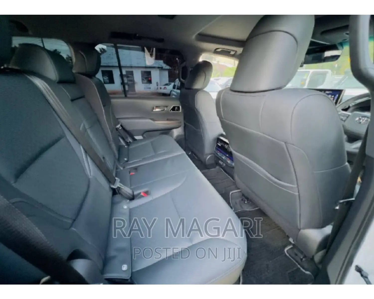 Toyota Land Cruiser 2022 White