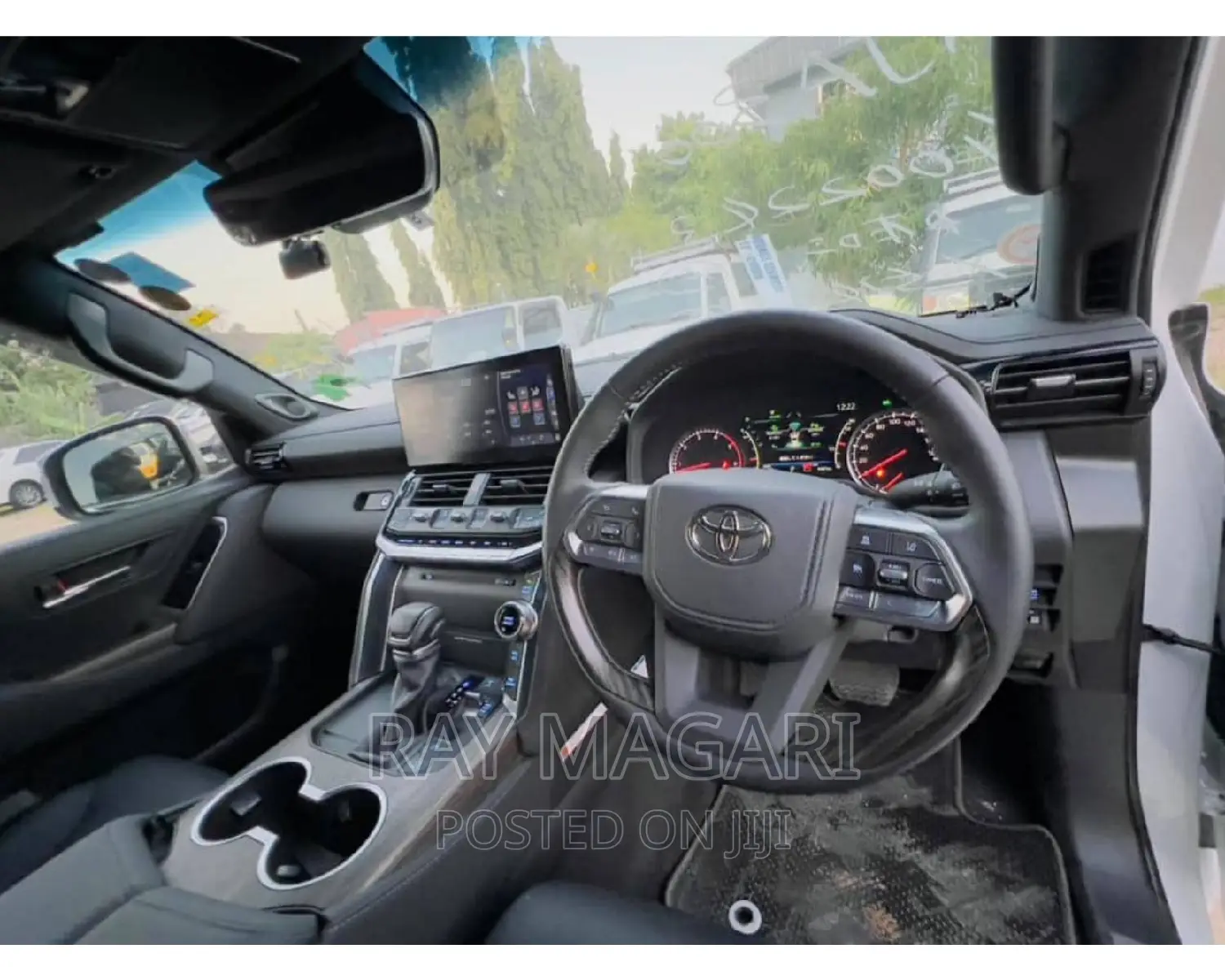 Toyota Land Cruiser 2022 White