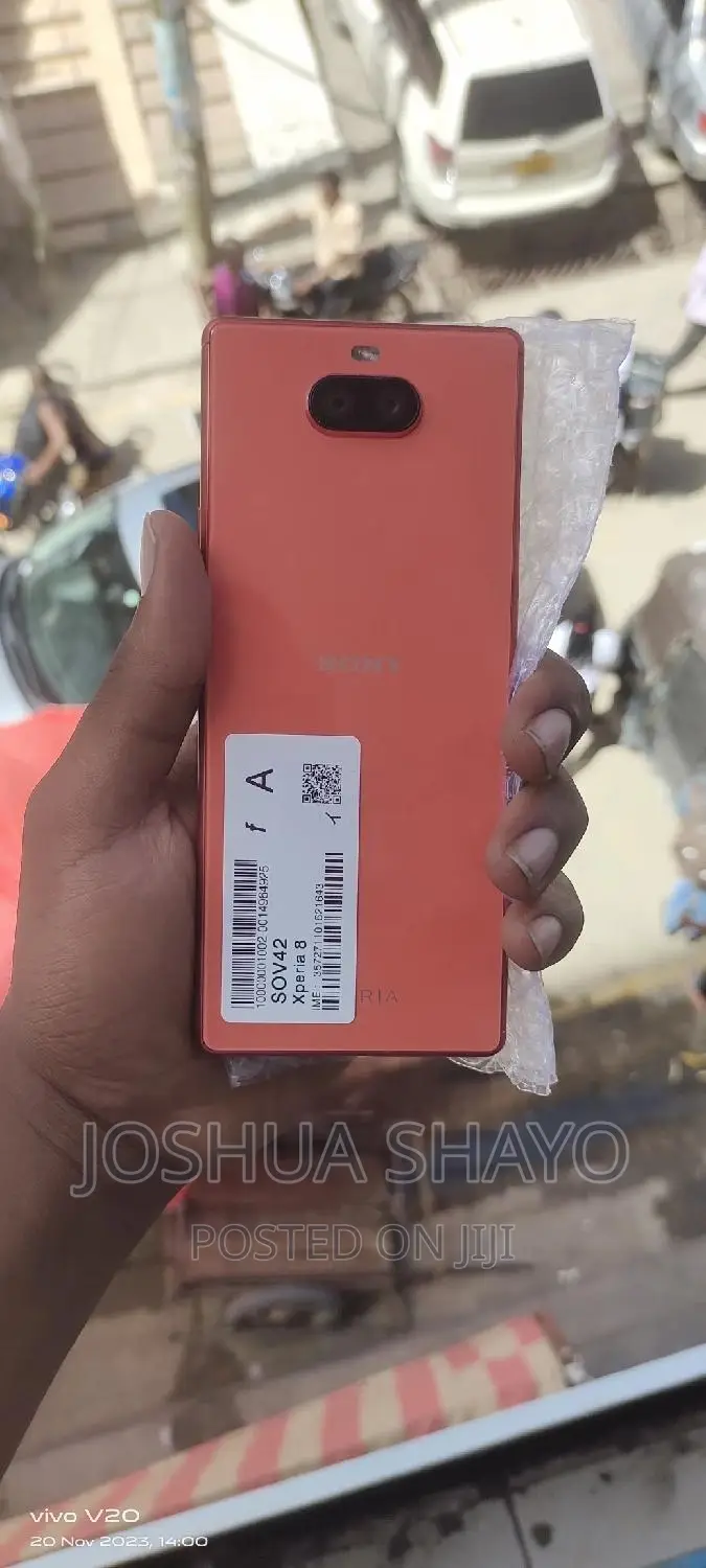 Sony Xperia 8 SOV42 64 GB