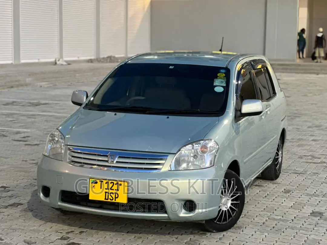 Toyota Raum 2003 Blue