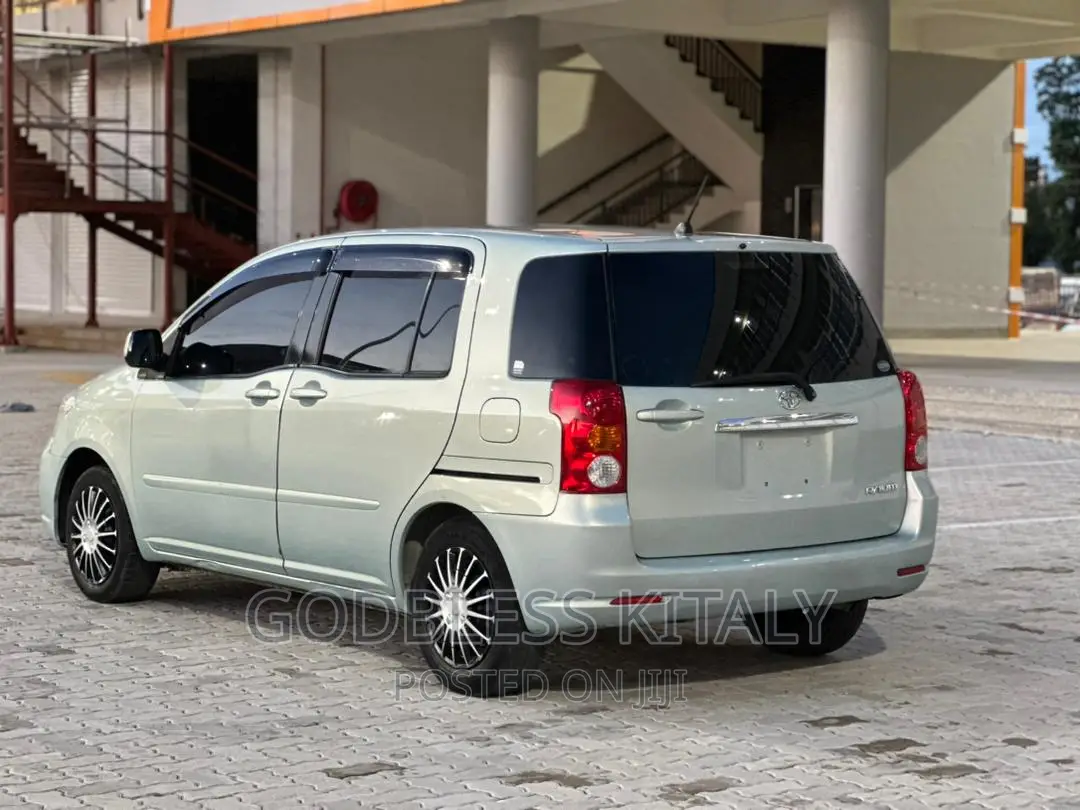 Toyota Raum 2003 Blue
