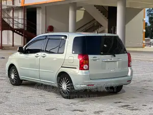 Toyota Raum 2003 Blue