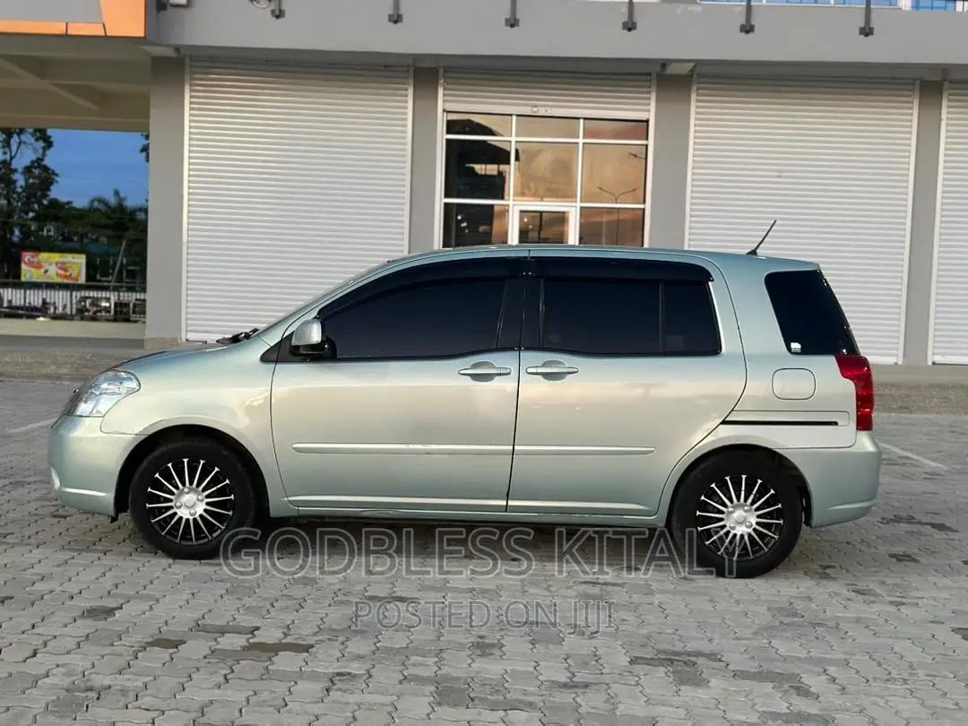 Toyota Raum 2003 Blue