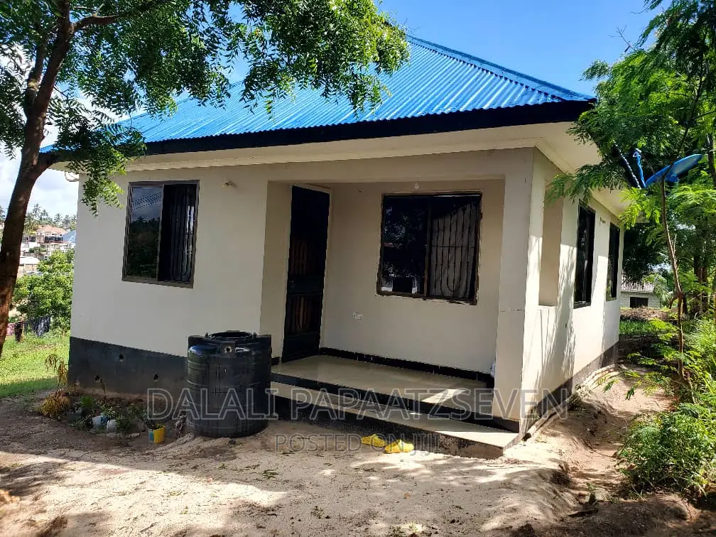 3bdrm House in Dalalipapaatzseven, Kinondoni for sale