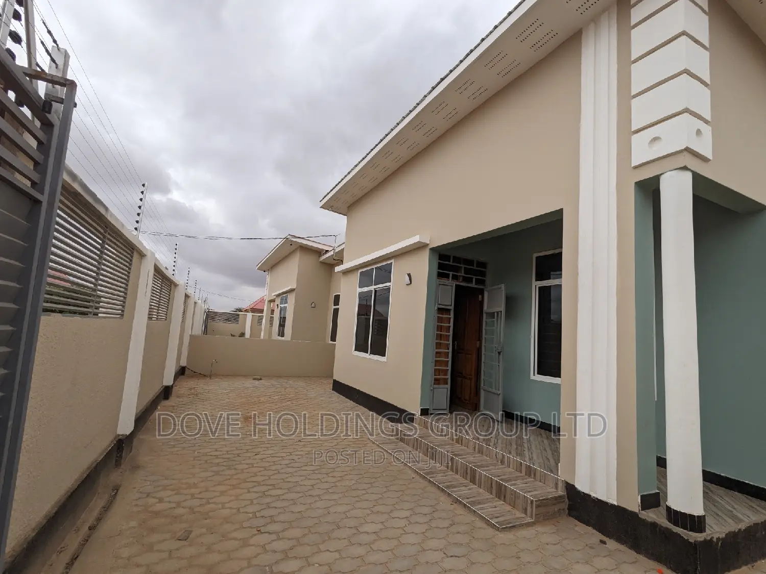 Furnished 4bdrm Duplex in Dodoma Rural for sale