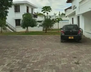 5bdrm House in Mikocheni for rent
