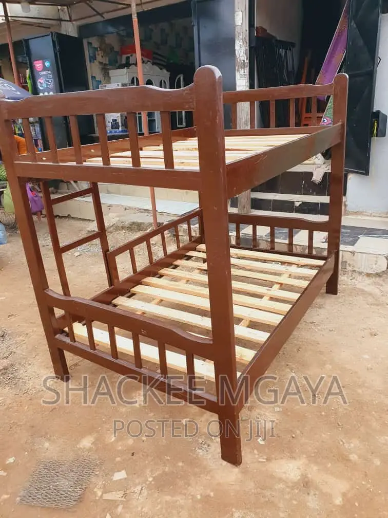 Dable Deka 4,6 Chin Na Juu Na Magodoro Yake