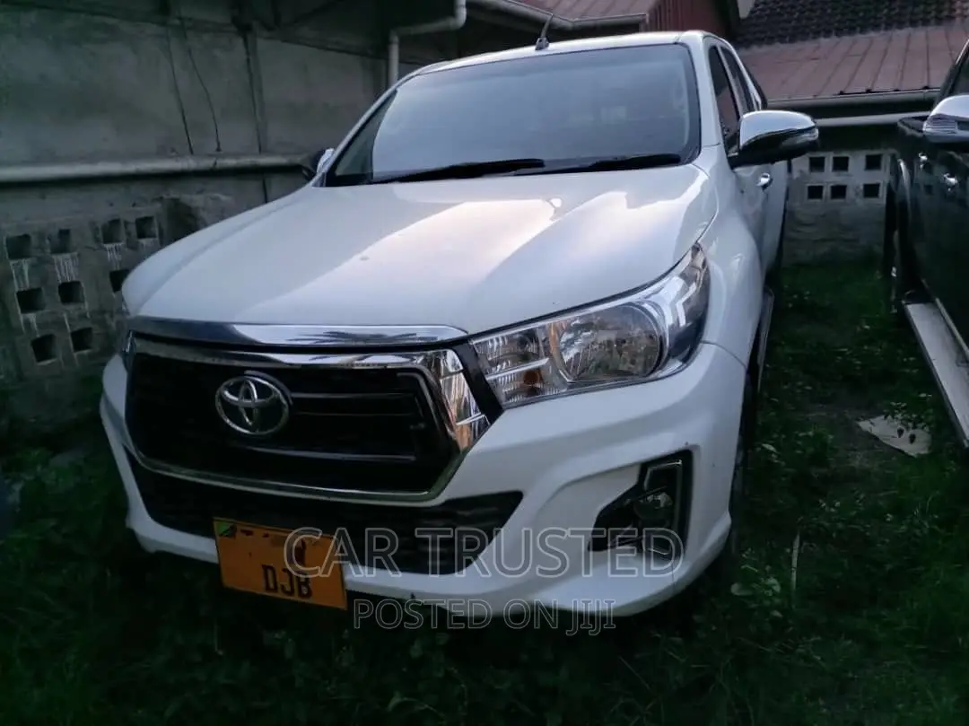 Toyota Hilux 2019 Black