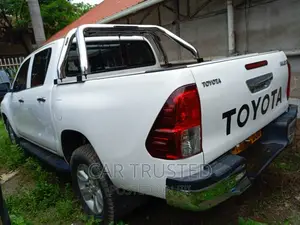 Toyota Hilux 2019 Black