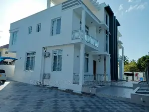 8bdrm Apartment in Mbezi Beach for sale