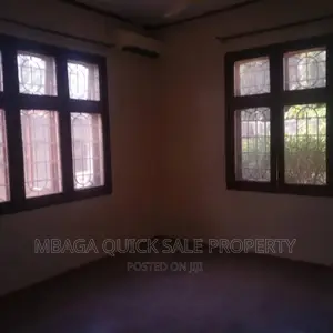 3bdrm House in Mikocheni for rent