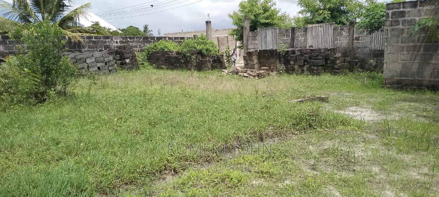 Eneo La Kibiashara Na Makazi Linauzwa Ml 16.5 Majohe Rada.