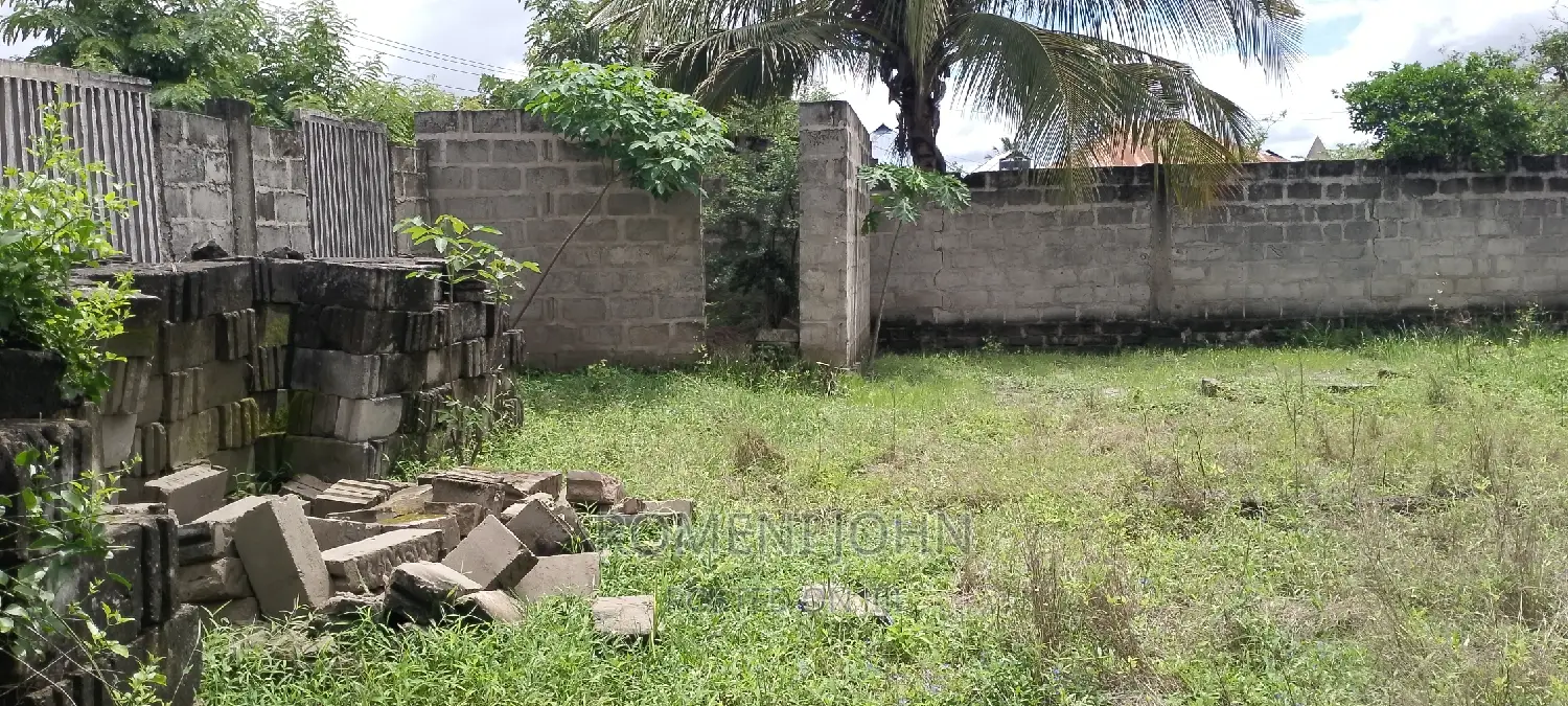 Eneo La Kibiashara Na Makazi Linauzwa Ml 16.5 Majohe Rada.
