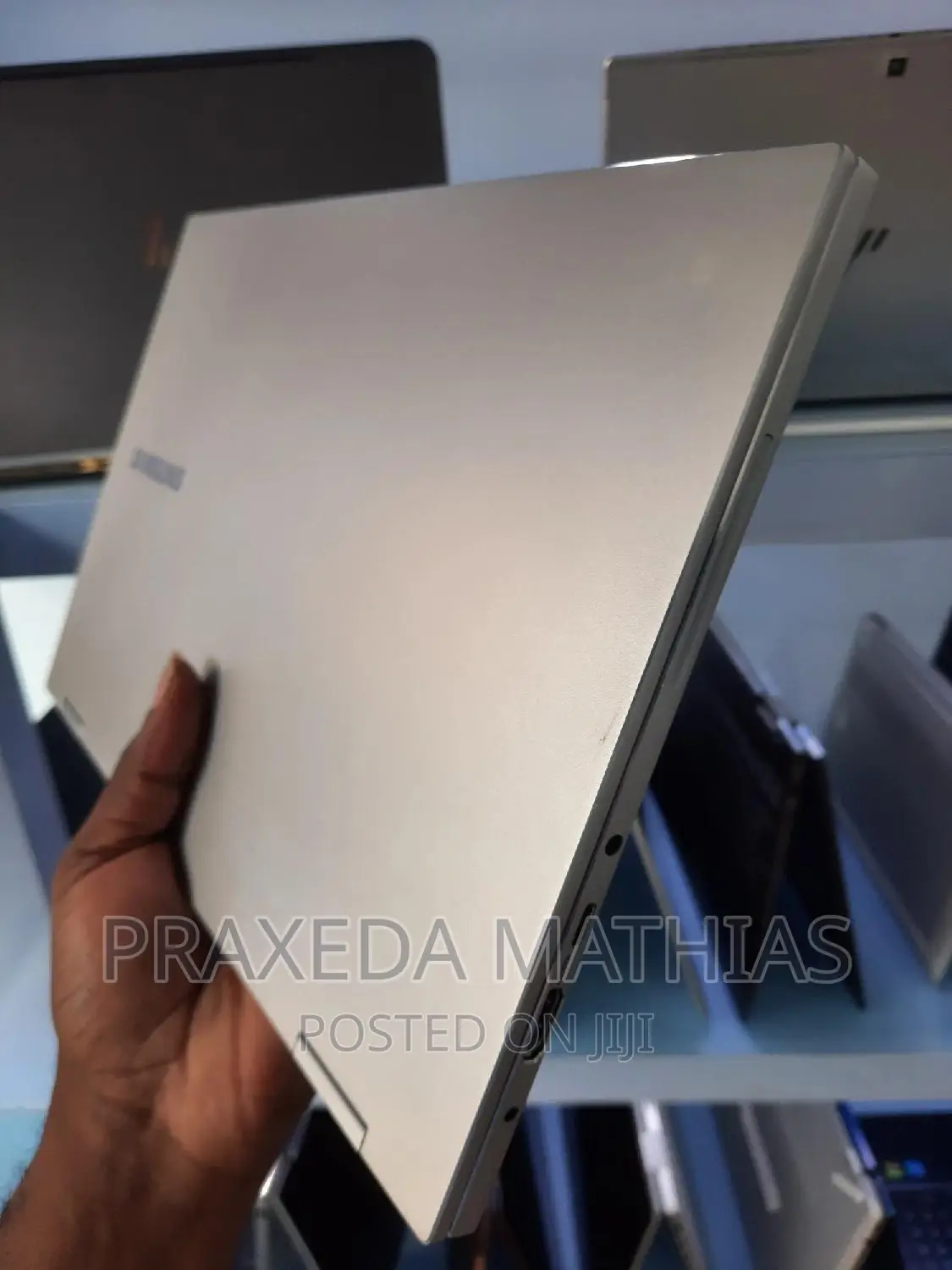 New Laptop Samsung Galaxy Book 2 8GB Intel Core i5 SSD 256GB