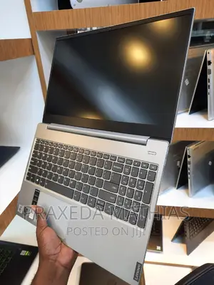 New Laptop Lenovo IdeaPad S340 12GB Intel Core I7 SSD 512GB